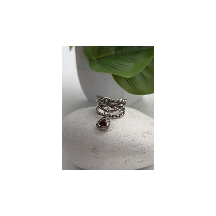 Israel 925 Sterling Silver Garnet Ring Size 7.5