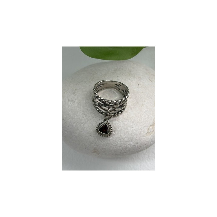 Israel 925 Sterling Silver Garnet Ring Size 7.5