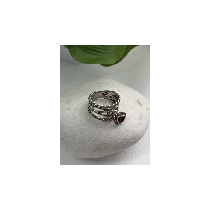 Israel 925 Sterling Silver Garnet Ring Size 7.5