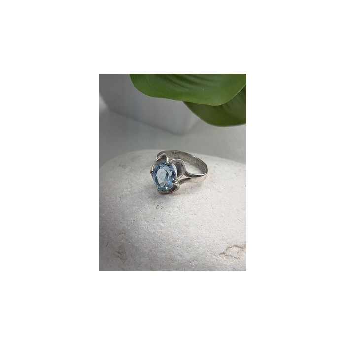 925 Sterling Silver Blue Topaz Ring Size 7.5