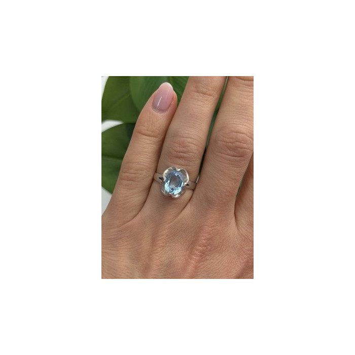 925 Sterling Silver Blue Topaz Ring Size 7.5