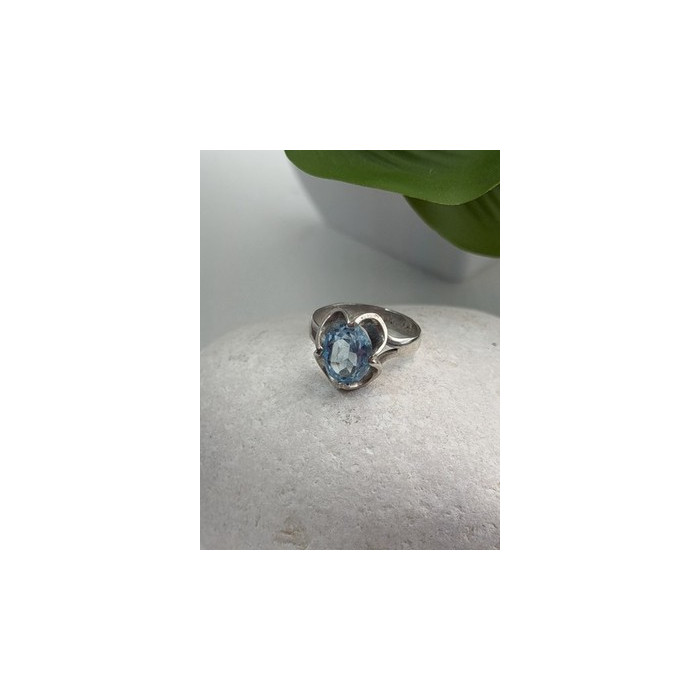 925 Sterling Silver Blue Topaz Ring Size 7.5