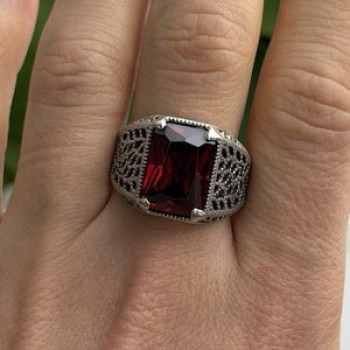 Men's 925 Sterling Silver Garnet Ring Size 12