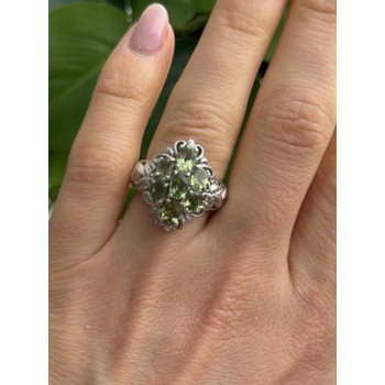 Elegant 925 Sterling Silver Peridot Ring Size 7