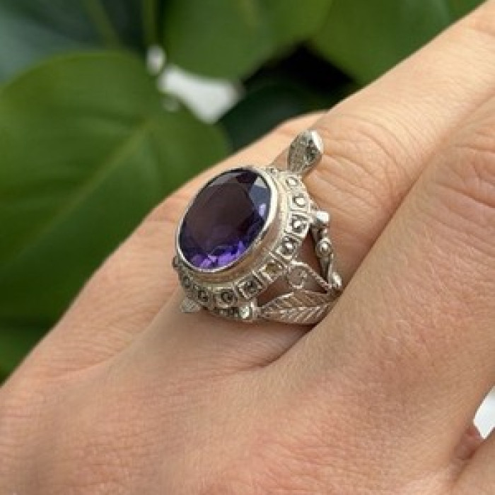 925 Sterling Silver Turtle Amethyst & Marcasite Ring Size 6