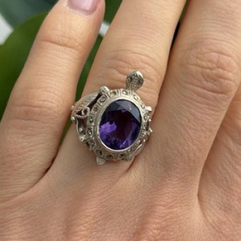 925 Sterling Silver Turtle Amethyst & Marcasite Ring Size 6