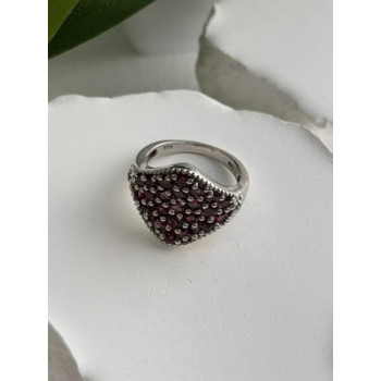 Beautiful 925 Sterling Silver Garnet Ring Size 7