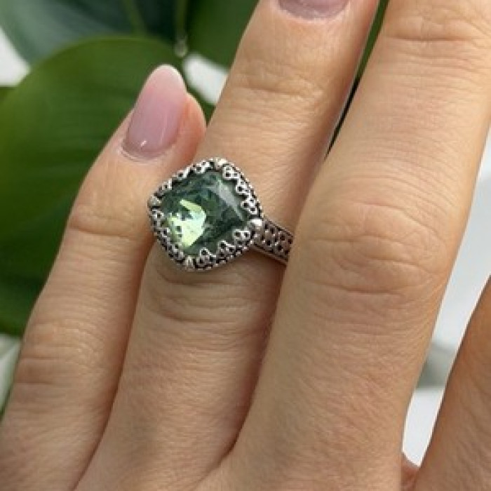 925 Sterling Silver Cushion-Cut Green Peridot Ring Size 5.5