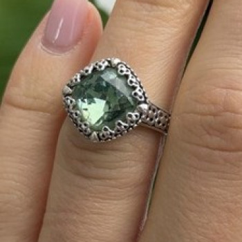 925 Sterling Silver Cushion-Cut Green Peridot Ring Size 5.5