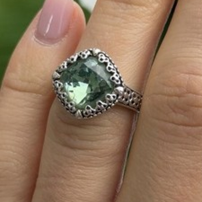 925 Sterling Silver Cushion-Cut Green Peridot Ring Size 5.5