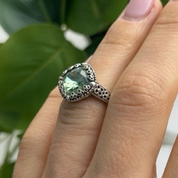 925 Sterling Silver Cushion-Cut Green Peridot Ring Size 5.5