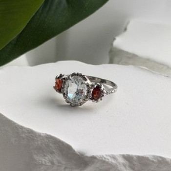 925 Sterling Silver Beryl & Garnet Ring Size 6.5