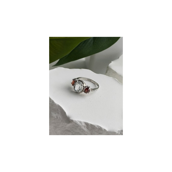 925 Sterling Silver Beryl & Garnet Ring Size 6.5