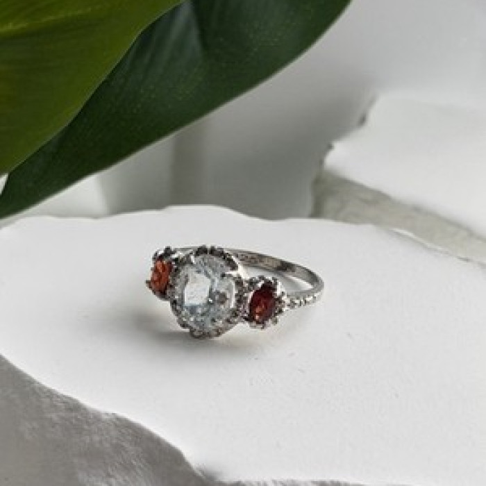 925 Sterling Silver Beryl & Garnet Ring Size 6.5
