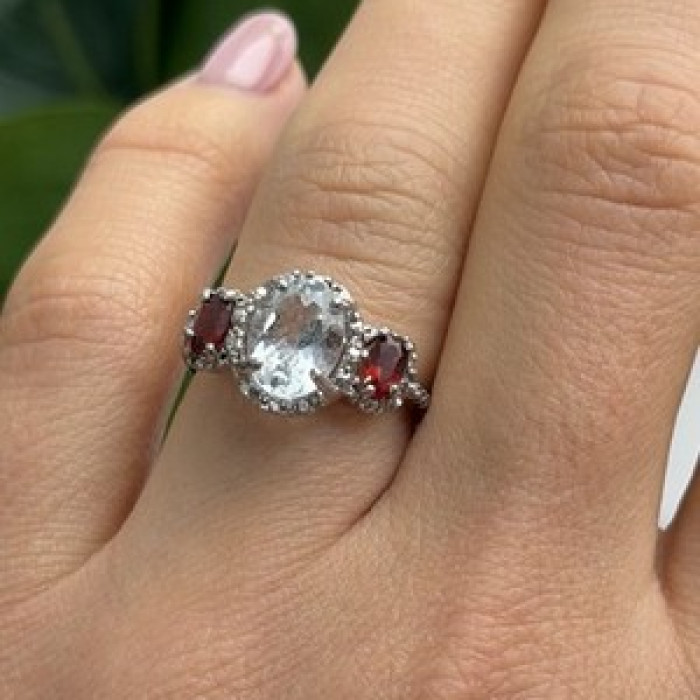 925 Sterling Silver Beryl & Garnet Ring Size 6.5