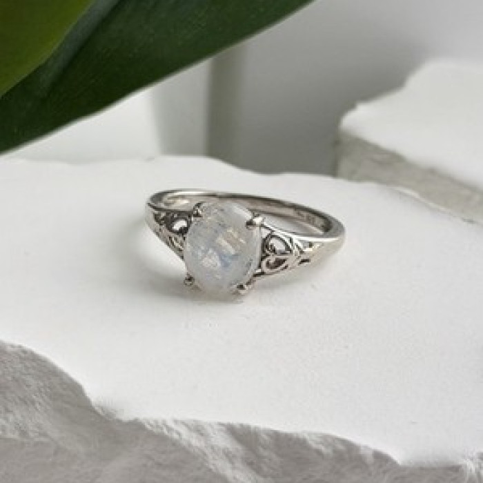Djoy 925 Sterling Silver Moonstone Ring Size 9