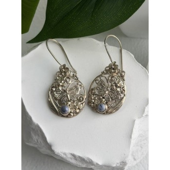 Beautiful Vintage 925 Sterling Silver Pearl Earrings