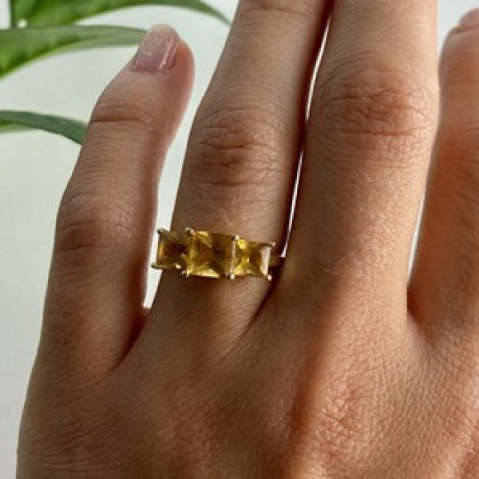 10K Yellow Gold Heliodor Ring Size 7.25