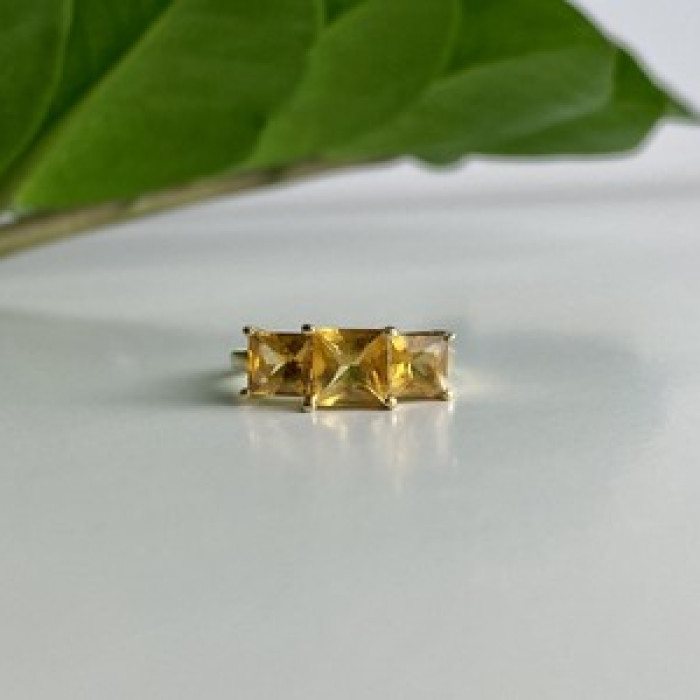 10K Yellow Gold Heliodor Ring Size 7.25