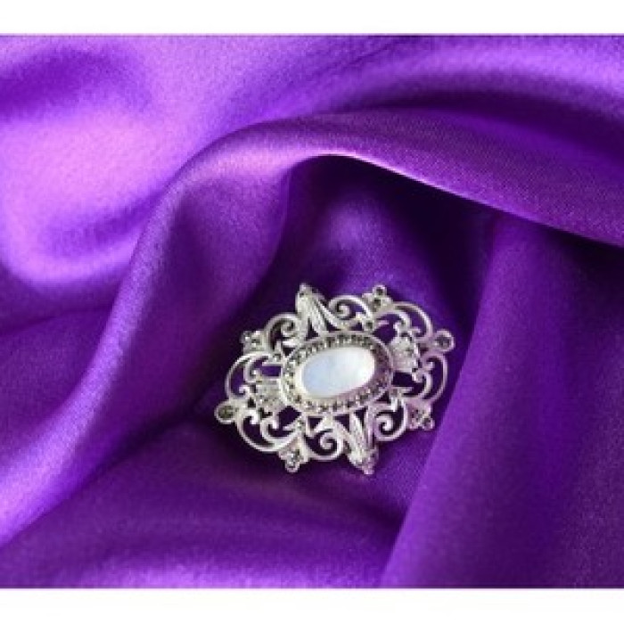 Vintage 925 Sterling Silver Mother of Pearl and Marcasites Brooch