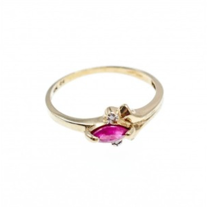 10K Yellow Gold Ruby & Diamonds Ring Size 6.75