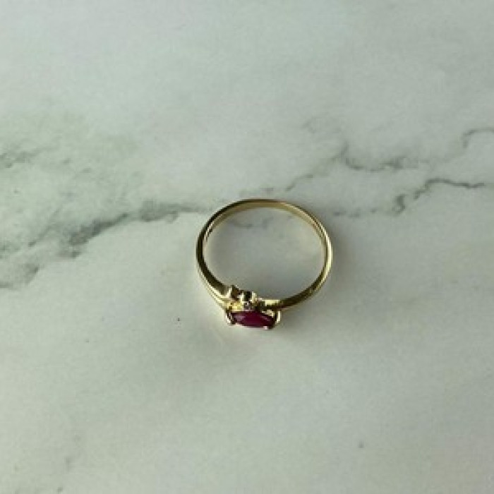 10K Yellow Gold Ruby & Diamonds Ring Size 6.75