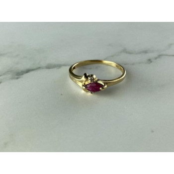 10K YELLOW GOLD RUBY & DIAMONDS RING SIZE 6.75