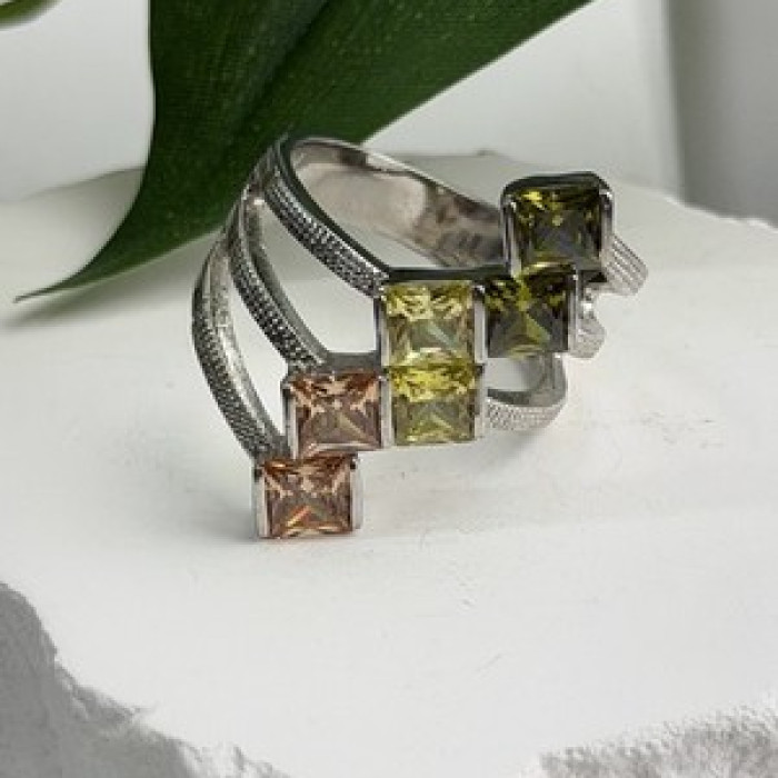 Beautiful Design 925 Sterling Silver 3 Color Spinel Ring Size 10