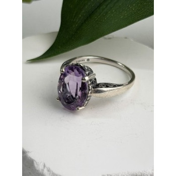 Beautiful Vintage 925 Sterling Silver Amethyst Ring Size 9