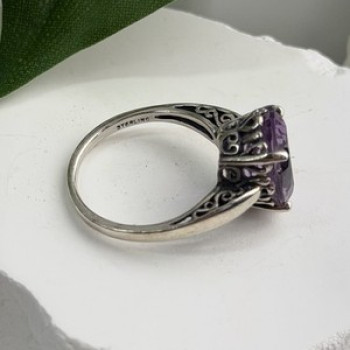 Beautiful Vintage 925 Sterling Silver Amethyst Ring Size 9