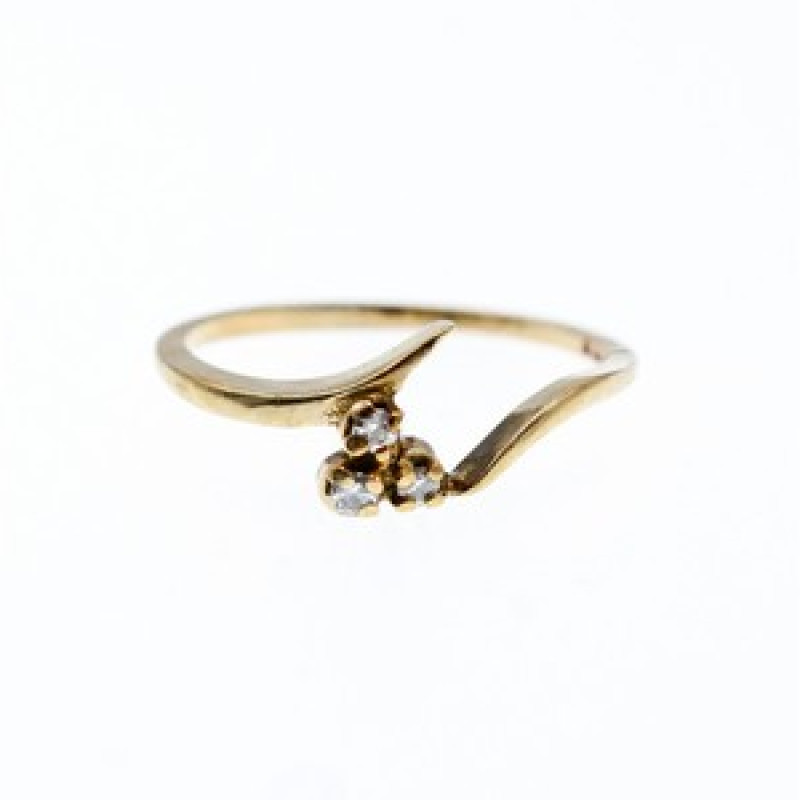14K Yellow Gold Diamonds Ring Size 6.75