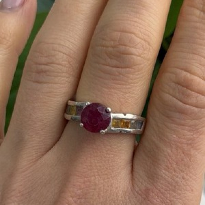 TGGC 925 Sterling Silver Ruby & Multi Color Spinel Stones Ring Size 8