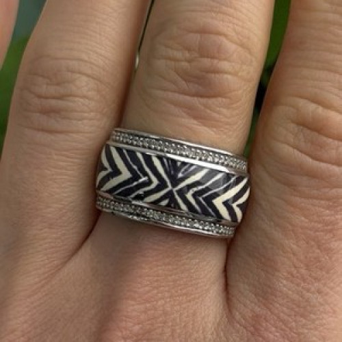 JWBR 925 Sterling Silver Enamel Zebra Stripe Diamonds Ring Size 8