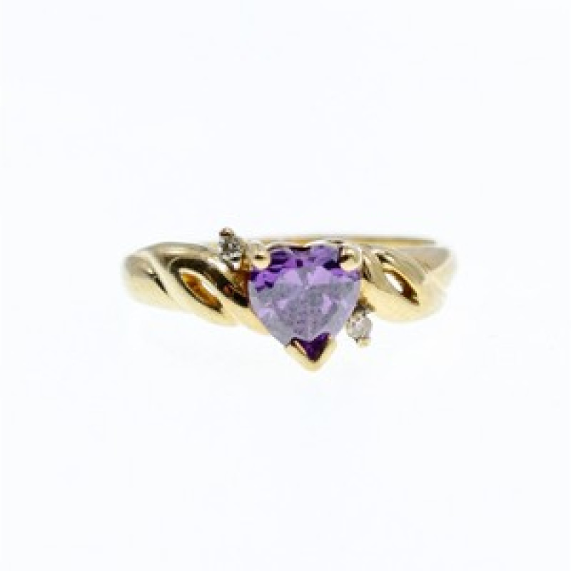 10K Yellow Gold Amethyst & Diamonds Heart Ring Size 6.75