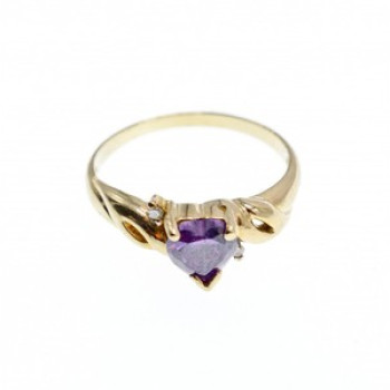 10K Yellow Gold Amethyst & Diamonds Heart Ring Size 6.75