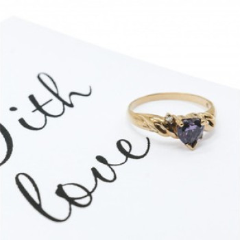 10K Yellow Gold Amethyst & Diamonds Heart Ring Size 6.75