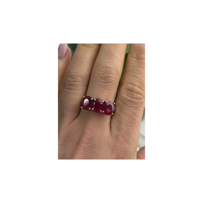 TGGC 925 Sterling Silver Ruby Ring Size 9