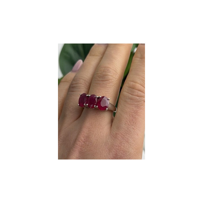 TGGC 925 Sterling Silver Ruby Ring Size 9