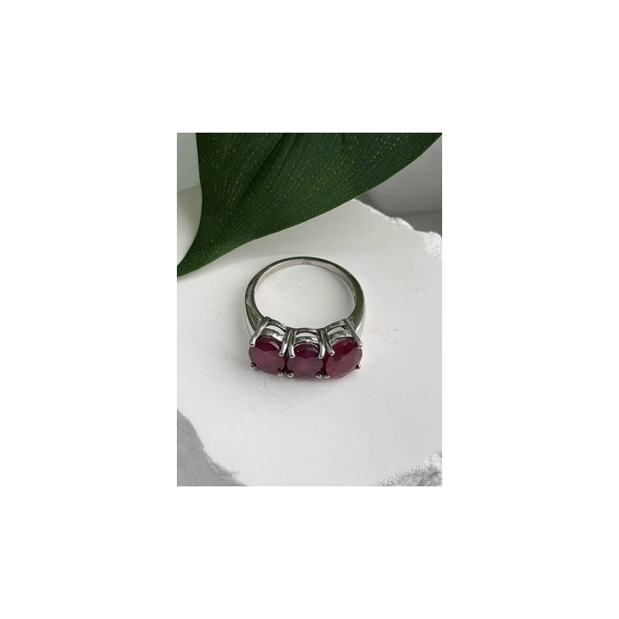 TGGC 925 Sterling Silver Ruby Ring Size 9