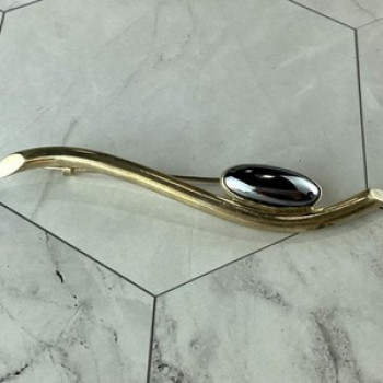 Vintage 925 Sterling Silver Hematite Brooch