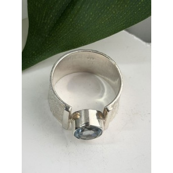 Beautiful 925 Sterling Silver Blue Sky Topaz Ring Size 8