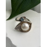 Beautiful Design 925 Sterling Silver Pearl & Topaz Ring Size 5