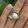 Beautiful Design 925 Sterling Silver Pearl & Topaz Ring Size 5