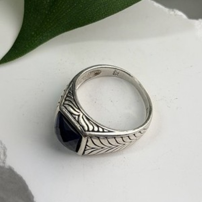 Vintage 925 Sterling Silver Sapphire Ring Size 7.5