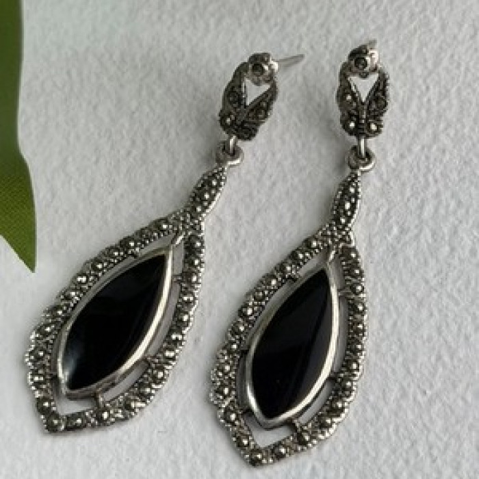 Elegant Vintage 925 Sterling Silver Onyx & Marcasite Earrings