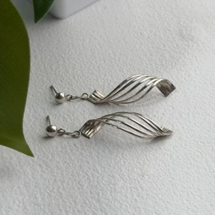 Elegant Vintage 925 Sterling Silver Earrings