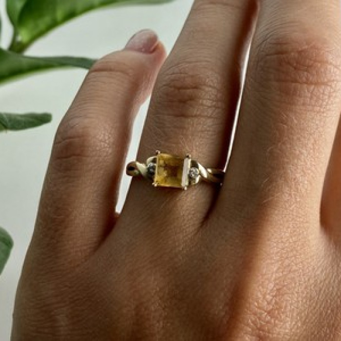 10K Yellow Gold Tourmaline & Diamonds Ring Size 8