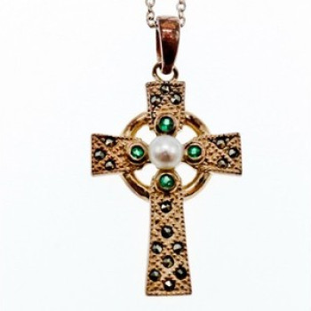 925 Sterling Silver Pearl, Emerald & Marcasites Chain with Cross