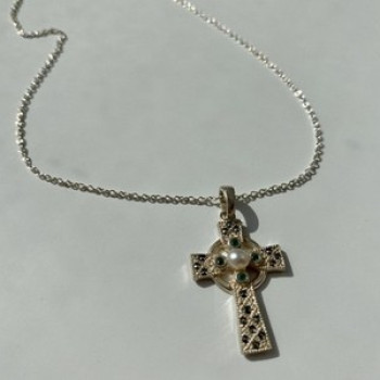 925 Sterling Silver Pearl, Emerald & Marcasites Chain with Cross