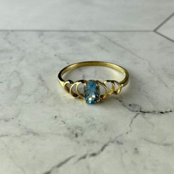 10K Yellow Gold Blue Spinel Ring Size 8